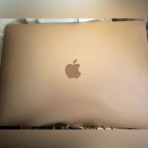 APPLE Mac Book Air with charger New Condition.